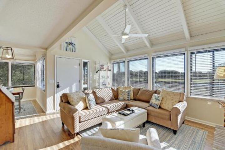 Updated Seabrook Villa Near Beach & Pool! Villa - thumb 1