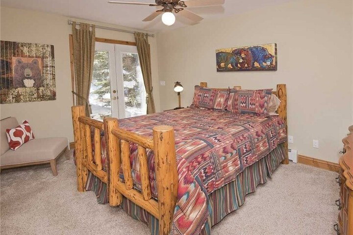 2892 C Kinnikinnick Rd. 3 Bedroom Home - thumb 3