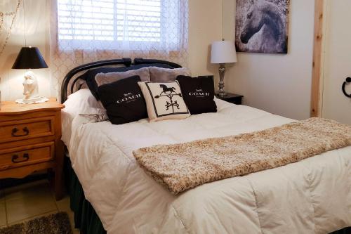 Secluded Gaylord Ski Chalet W / Sauna Mins To Slopes - thumb 4