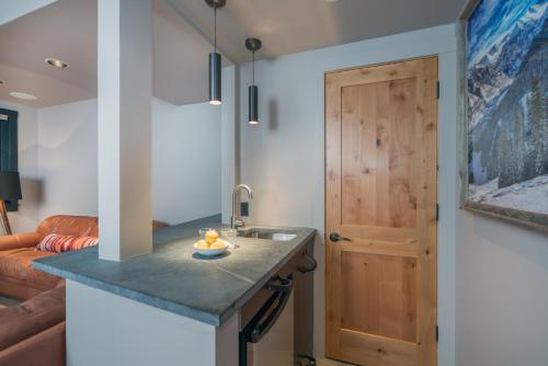 TOWN JEWEL Tasteful Home Downtown Telluride LOCATION! - thumb 4