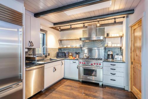 TOWN JEWEL Tasteful Home Downtown Telluride LOCATION! - thumb 0