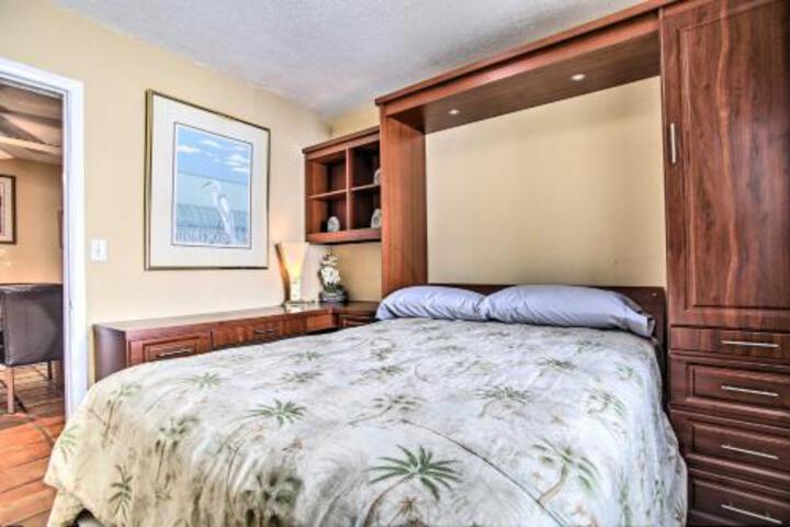 Retreat W / Dock Near Hollywood BCH Boardwalk! - thumb 1