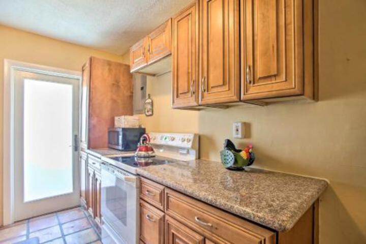 Retreat W / Dock Near Hollywood BCH Boardwalk! - thumb 3