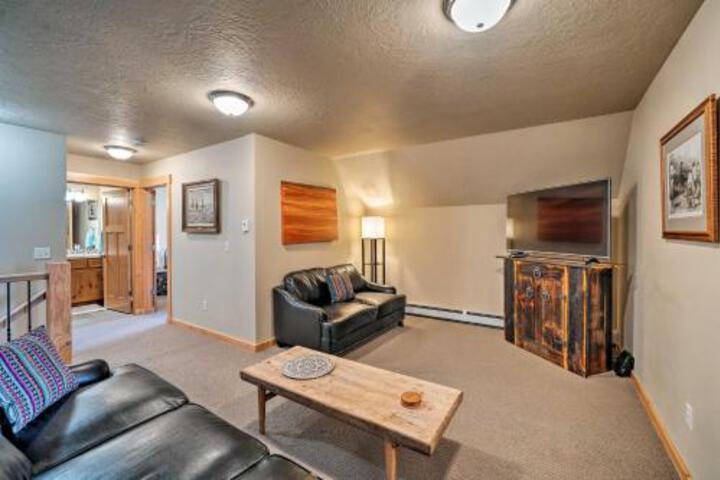 Spacious Bozeman Home Ski Hike & Fish! - thumb 0