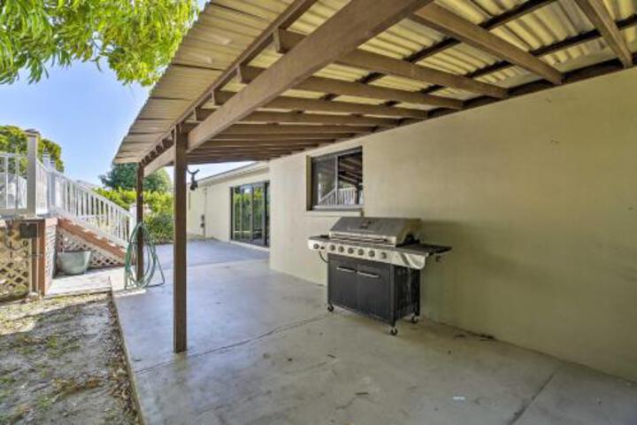 Coastal Bokeelia Oasis Pool Deck & Fire Pit - thumb 1