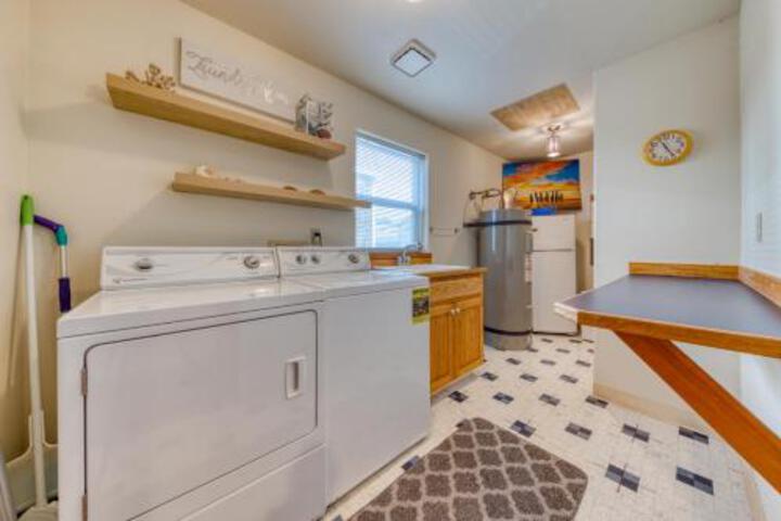 Pacific Oasis - thumb 1