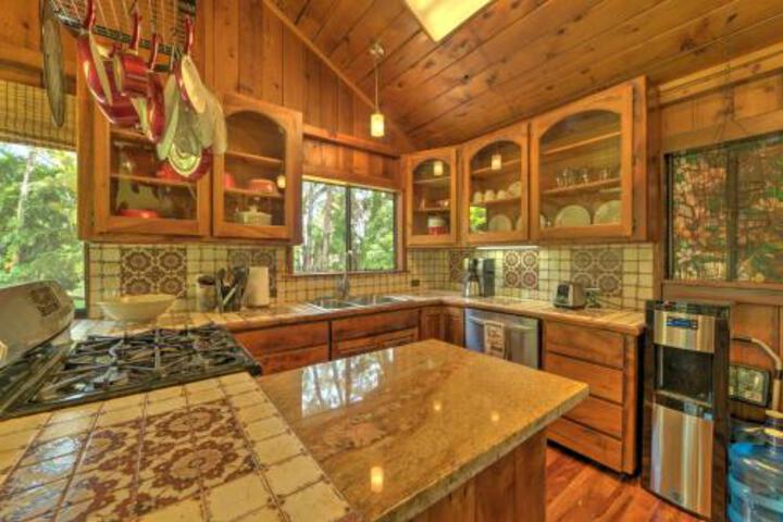 Secluded Keaau House With Hot Tub & Wraparound Porch! - thumb 6