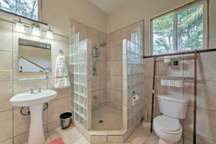 Secluded Keaau House With Hot Tub & Wraparound Porch! - thumb 4