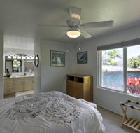 Beachfront Seals Retreat Hauula Home w / Lanai - USA Accommodation