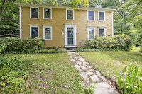 Historic Huntington Home Walk to Westfield River