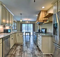 Updated Arden Home 12 Miles to Downtown Asheville - China Accommodation