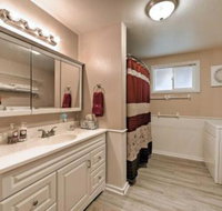 Modern House with Private Yard in the Heart of Hilo! - Tourism Bookings