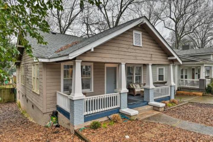 Charming Pet Friendly Abode Less Than 2Mi To Spectrum Arena - thumb 1