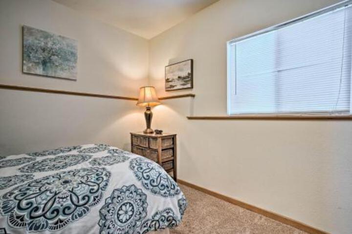 NEW! Modern Retreat Steps To Lake Chelan Shoreline - thumb 6