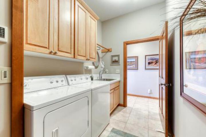 Blackbird Manor - thumb 3