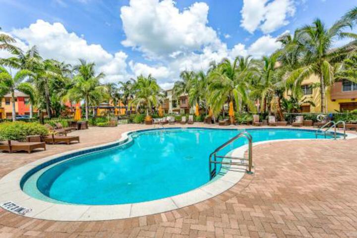 Paseo Paradise - thumb 0