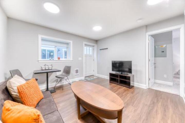 Westside Hideaway - thumb 1