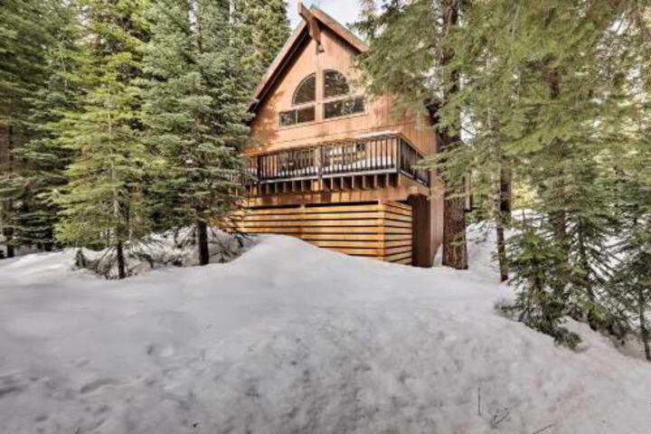 Cabin W / Deck: 4 Mi To Soda Springs Mountain! - thumb 0