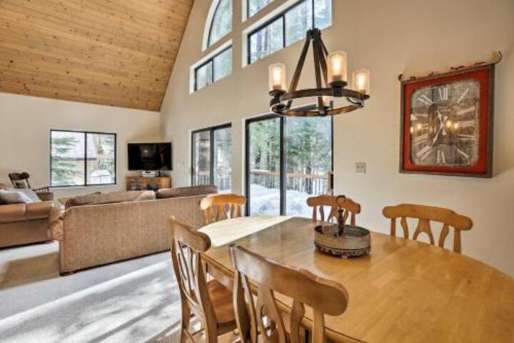 Cabin W / Deck: 4 Mi To Soda Springs Mountain! - thumb 4