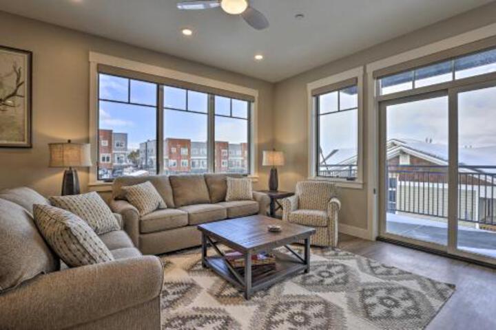 Newly Built Ski Condo With Hot Tub & Shuttle Access! - thumb 5