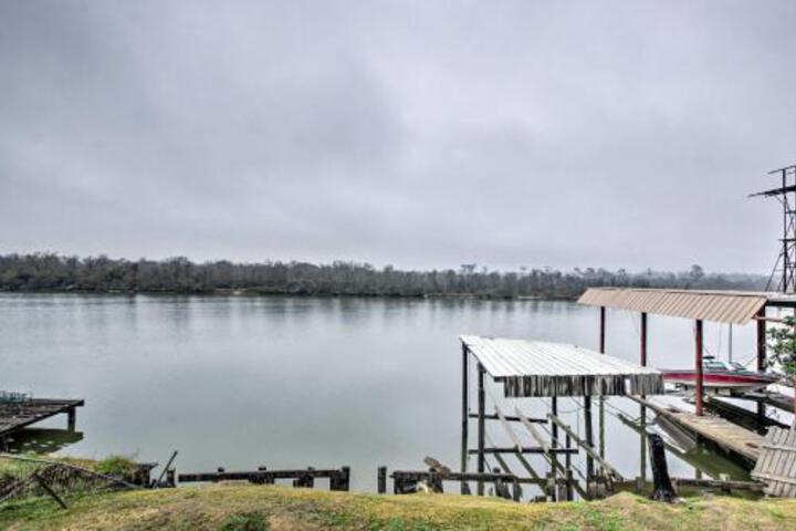 San Jacinto River Home With Private Boat Slip! - thumb 3