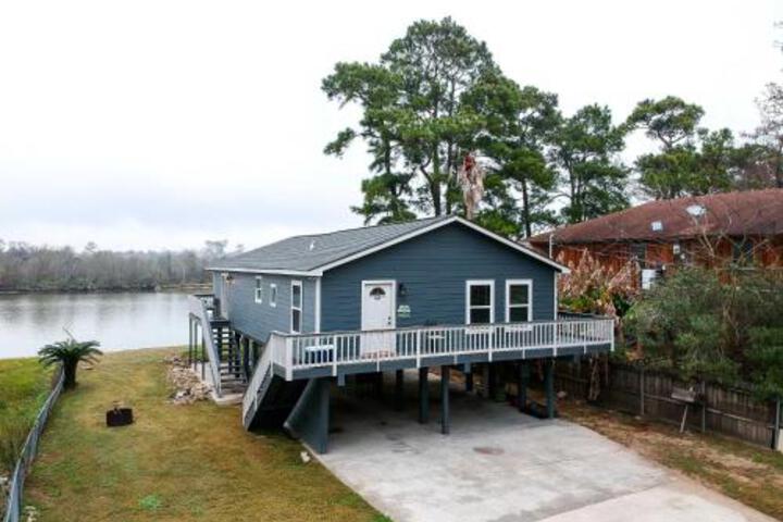 San Jacinto River Home With Private Boat Slip! - thumb 0