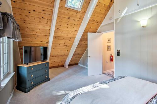 Lovely Lake Tahoe Escape: 4 Miles To Heavenly - thumb 5