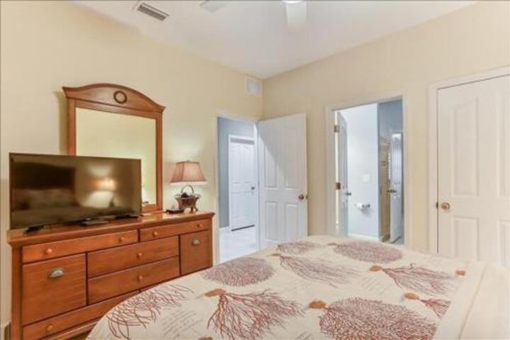 241 S Fletcher Townhouse - thumb 3