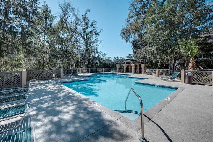 Colonnade Club 200 2 Bedrooms Sleeps 4 - thumb 6