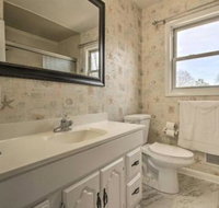 Colonial Home 5 Min to Dover International! - China Accommodation