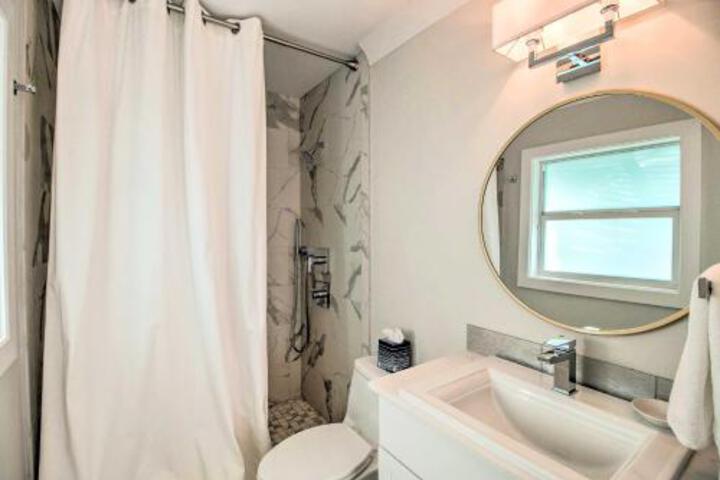 Lavish Vero Beach Escape W / Pool Hot Tub+Dock - thumb 4