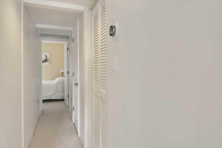 Spacious Home Walk To Beach Shops & Dining! - thumb 2