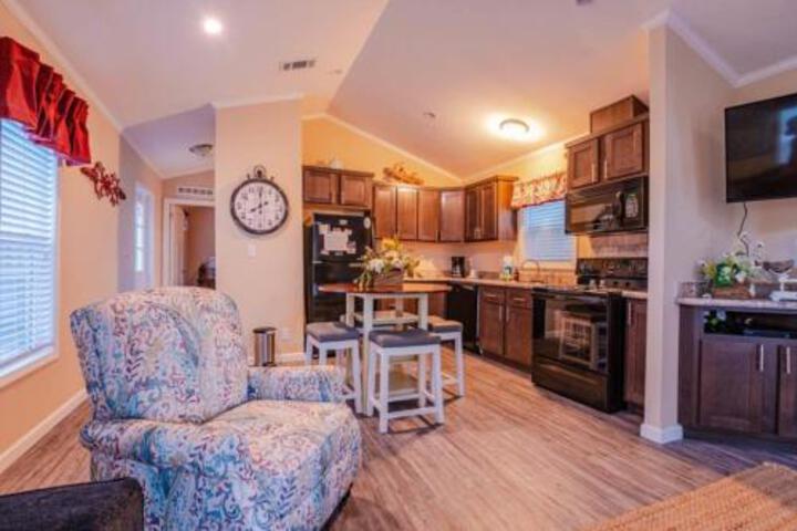 Little Lodge Cabin - thumb 1