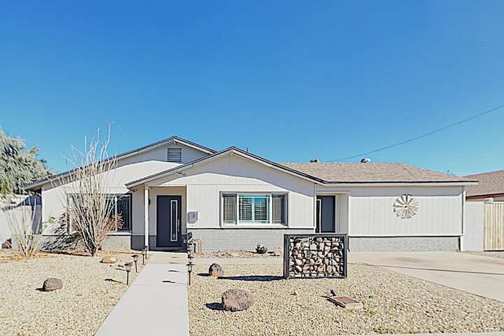 New Listing! Chic Haven W / Private Pool Game Room 4 Bedroom Home - thumb 0