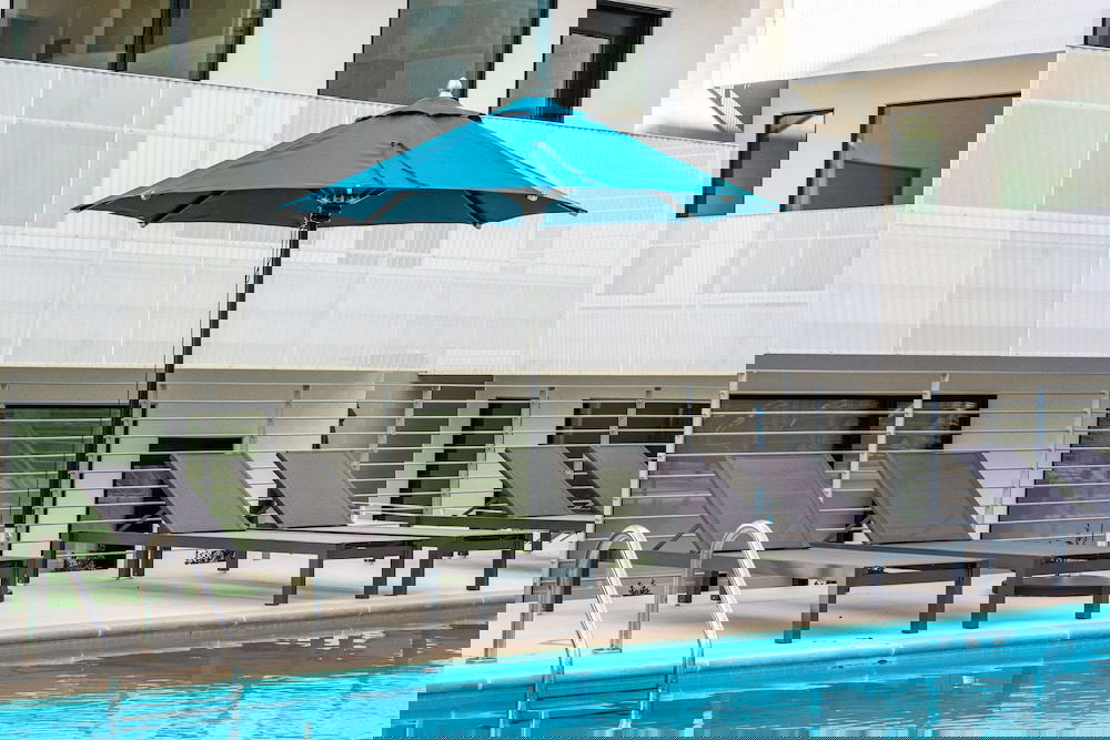 Lllume New Green Community Poolside End Unit 1 Bedroom Condo - thumb 5