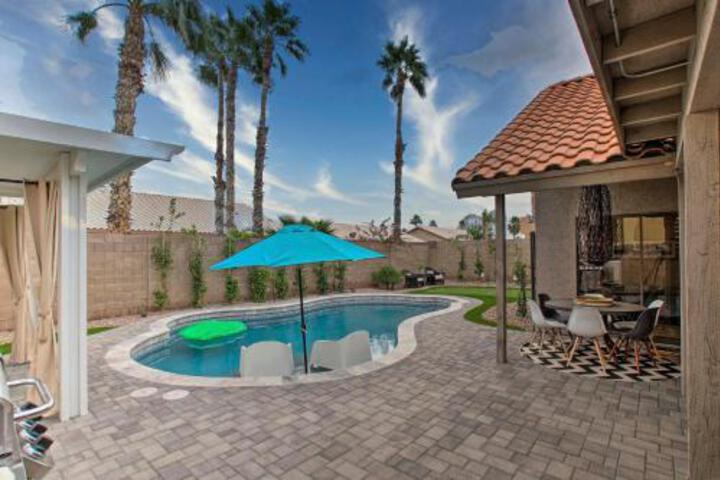 Renovated Retreat W / Pool Near TPC Scottsdale - thumb 0