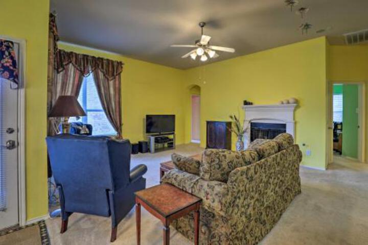 Pet Friendly Home Near Ft. Worth Stockyards - thumb 2