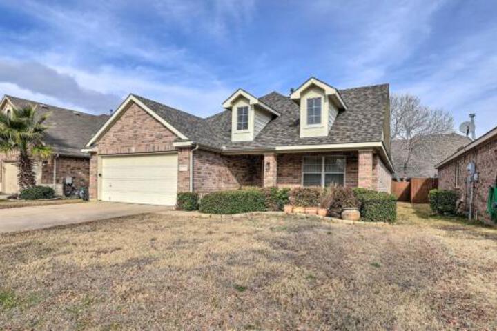 Pet Friendly Home Near Ft. Worth Stockyards - thumb 6