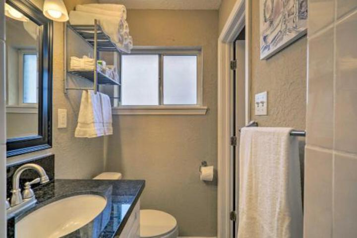 Quiet Home W / Patio 4 Mi To UTEP & Airport! - thumb 6