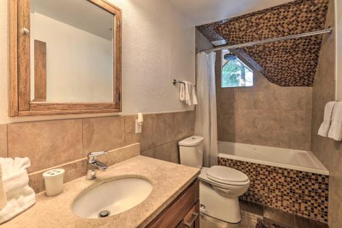 Tahoe Cabin W / Hot Tub Near Squaw & Alpine! - thumb 2