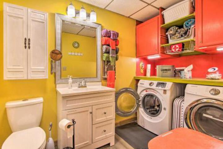 Smoky Mtn Hideaway: Cabin W / Deck + Hot Tub - thumb 6