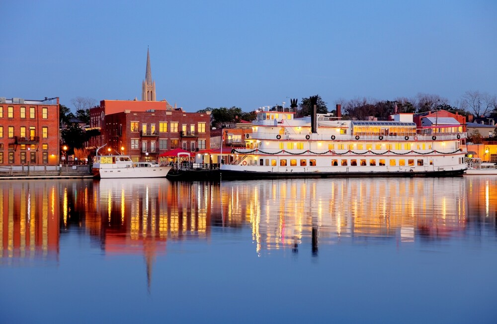 New Listing! 9th Floor River View W / Balcony 1 Bedroom Condo - thumb 1