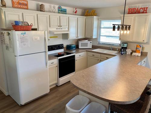 4025 Estero Blvd. - thumb 4