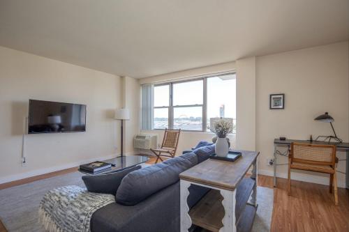 Arch Dome Dtown Lux Loft With Rooftop By Zencity - thumb 2