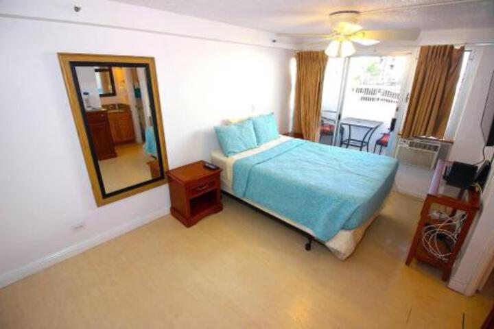 Legal Stay 702A AQUA BLUE GEM In Waikiki!! - thumb 1