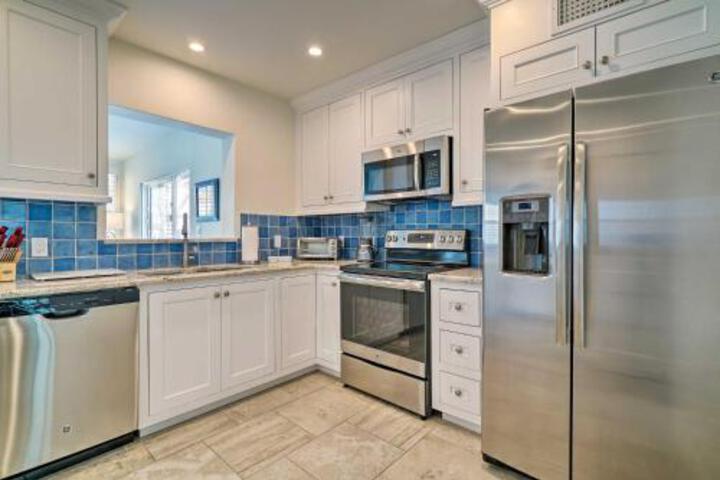 SW Mid Century Modern Home In Rim & UTEP Area! - thumb 5