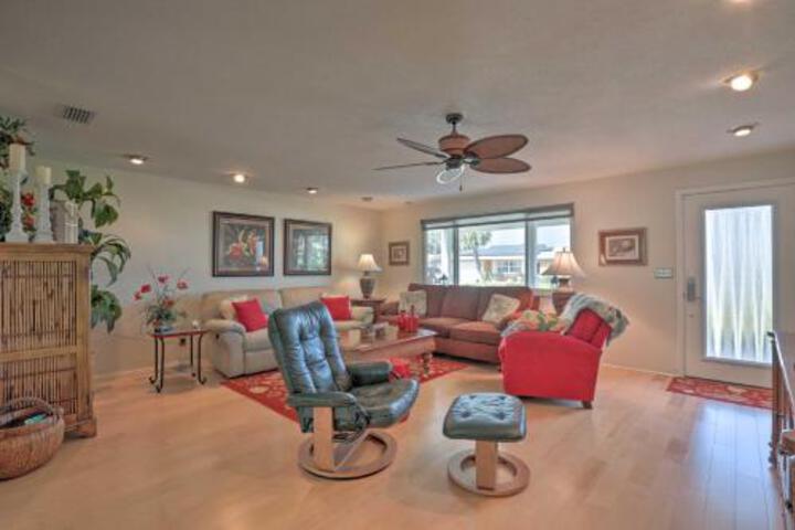 Single Story Home Walk To Beach Pier River - thumb 6