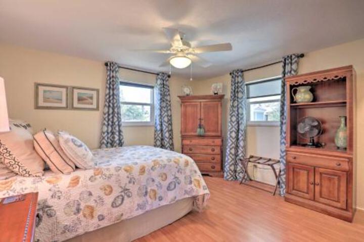 Single Story Home Walk To Beach Pier River - thumb 4