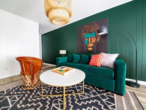 WanderJaunt Tarlton 1BR West Campus - thumb 0