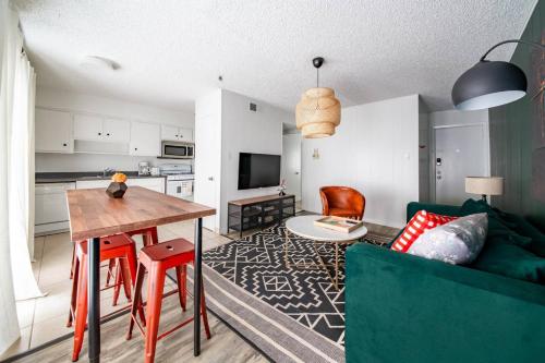 WanderJaunt Tarlton 1BR West Campus - thumb 4